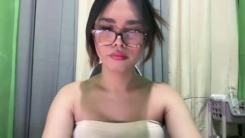 im_ur_future_wife69 online show from May 2026 07:37:02 AM
