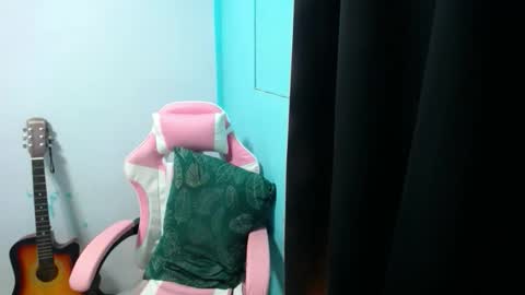 Snapshot of im_your_sexy_wifexxx chatting on September 2025 08:19:01 PM Ms. M online show from September 2025 08:19:01 PM