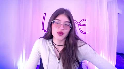 Snapshot of imchloe_ chatting on October 2025 09:27:02 PM Chloe online show from October 2025 09:27:02 PM
