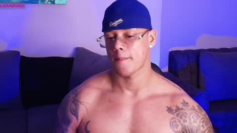 Snapshot of imconor chatting on May 2026 12:40:02 AM imconor online show from May 2026 12:40:02 AM
