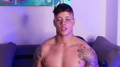 Snapshot of imconor chatting on May 2026 11:44:01 PM imconor online show from May 2026 11:44:01 PM