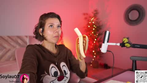 imjess_ online show from November 2025 04:21:01 AM