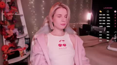 Mia online show from November 2025 10:21:01 AM