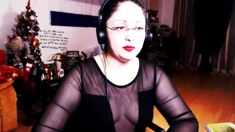 Empress online show from February 2025 10:54:01 PM