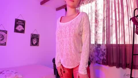 Aurora online show from February 2025 07:58:02 PM