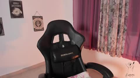 Aurora online show from September 2025 11:49:01 PM