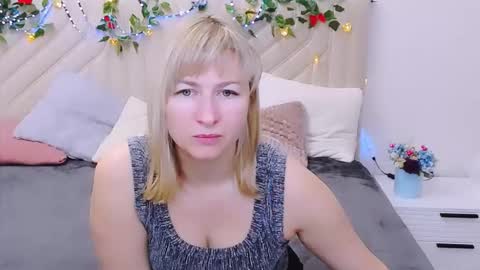 incredible_ariela online show from November 2025 05:04:01 PM