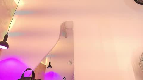 Indi Catalina online show from September 2025 12:43:02 PM