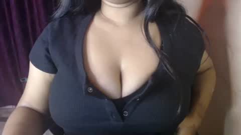 Snapshot of indian_nia chatting on October 2025 11:05:01 PM Nia online show from October 2025 11:05:01 PM