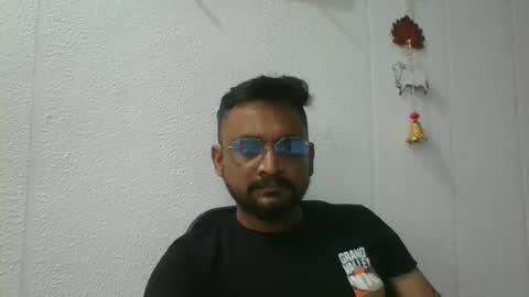 Snapshot of indianlover1433 chatting on October 2025 06:23:02 AM Indian lover online show from October 2025 06:23:02 AM