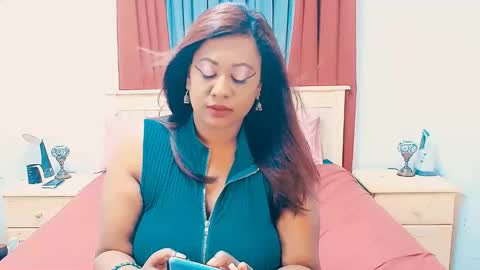 Snapshot of indianlust69 chatting on December 2025 09:22:01 PM Amy online show from December 2025 09:22:01 PM