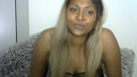 indianqtpie6 online show from September 2025 06:21:01 PM