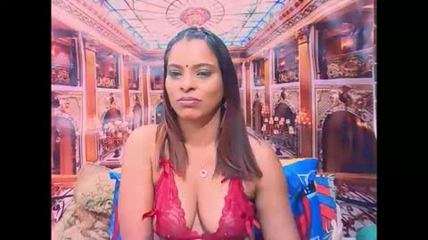 indiansexyass4u2luv online show from October 2025 06:52:02 PM