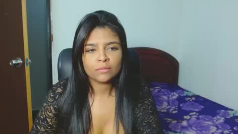 Aleja vallejo online show from February 2025 01:23:02 AM