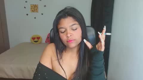 Aleja vallejo online show from October 2025 01:01:02 PM