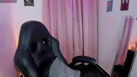 Diana online show from November 2025 02:50:01 AM