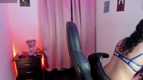 Diana online show from November 2025 03:39:01 AM