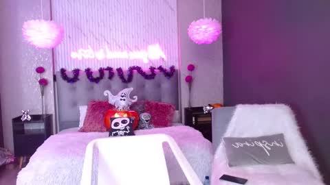 INDY online show from November 2025 01:43:02 PM