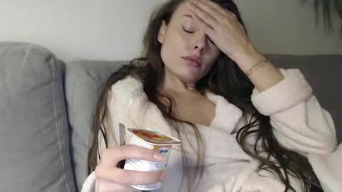 Sweet girl online show from January 2025 09:04:02 PM