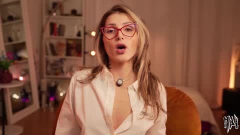 Snapshot of informal_ chatting on February 2026 02:18:02 AM MAL --- online show from February 2026 02:18:02 AM