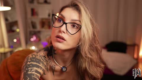 Snapshot of informal_ chatting on February 2026 08:21:01 PM MAL --- online show from February 2026 08:21:01 PM