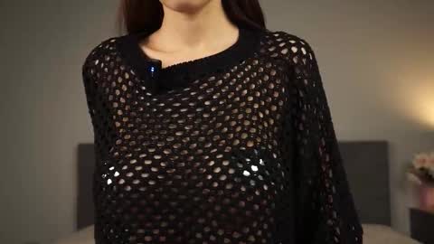 Luna and Dior online show from October 2025 01:21:02 PM