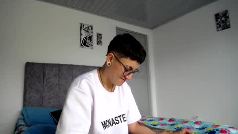 lyan onlyfans n linda online show from February 2026 06:35:02 PM