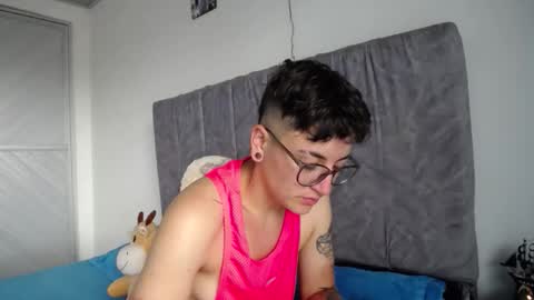 lyan onlyfans n linda online show from April 2026 06:22:01 PM