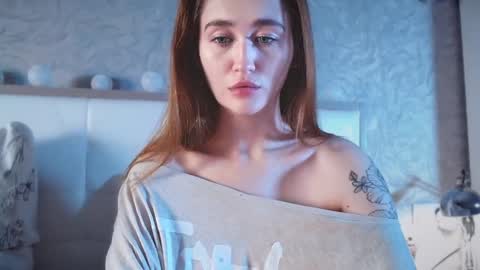 Lina online show from October 2025 02:59:02 PM