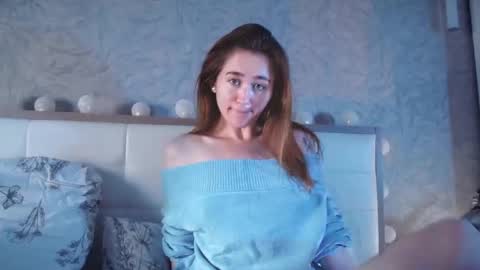 Lina online show from October 2025 12:13:02 PM