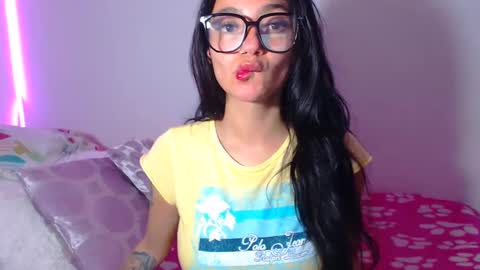 Abril online show from October 2025 05:39:01 AM