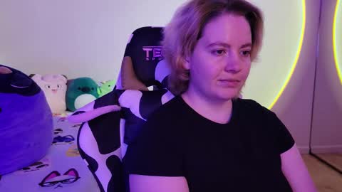 Faye online show from January 2025 10:07:02 AM