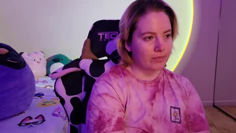 Faye online show from January 2025 05:32:02 AM