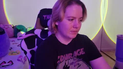 Faye online show from January 2025 03:44:02 AM