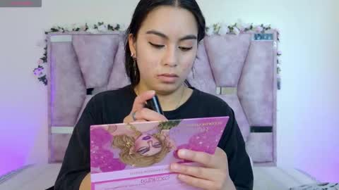 Iris online show from October 2025 06:21:01 PM