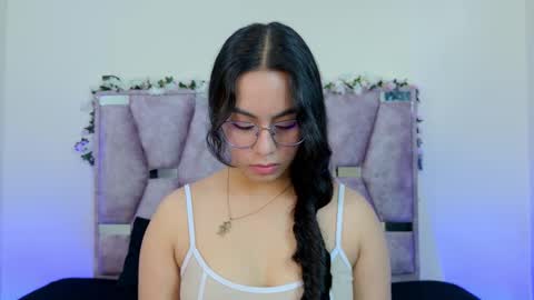 Iris online show from November 2025 07:27:02 PM