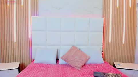 Snapshot of iris_thompson chatting on October 2025 04:27:01 AM Iris online show from October 2025 04:27:01 AM