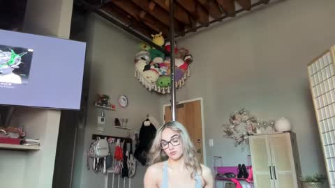 Snapshot of iris_world chatting on February 2025 06:45:01 PM iris online show from February 2025 06:45:01 PM