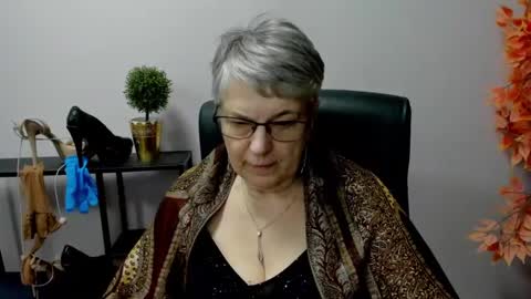 I R I S online show from February 2025 01:33:01 PM