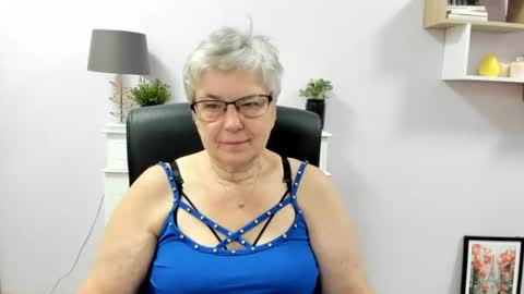 Snapshot of iris_xdesire chatting on June 2026 06:45:02 AM I R I S online show from June 2026 06:45:02 AM