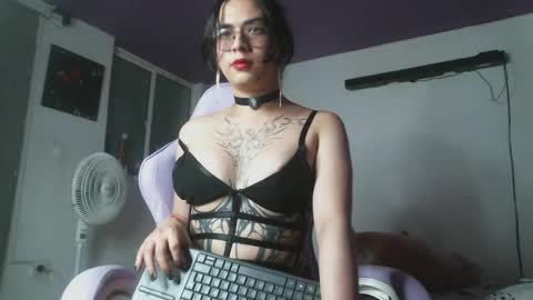 Camilla online show from January 2025 11:22:01 PM