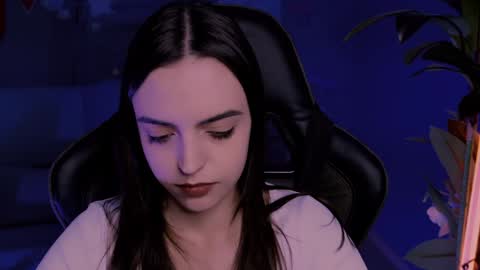 Iris online show from December 2024 05:31:01 PM