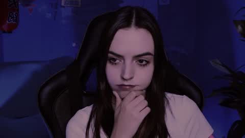 Iris online show from December 2024 07:37:02 PM