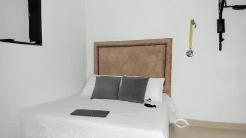 Iris Fit online show from October 2025 01:43:02 PM