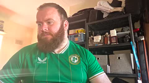 twitter theirishman205 online show from October 2025 12:40:02 PM