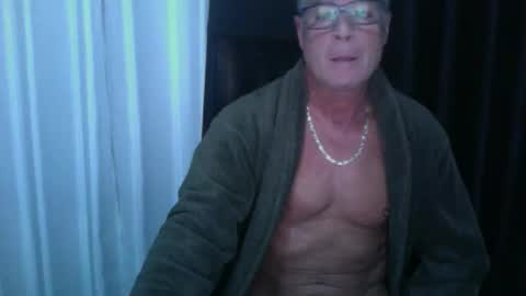 Snapshot of ironout007 chatting on October 2025 04:34:01 AM ironout007 online show from October 2025 04:34:01 AM