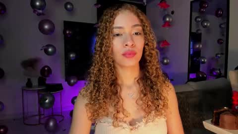 Snapshot of isa_____ chatting on March 2025 01:43:01 AM isa_____ online show from March 2025 01:43:01 AM