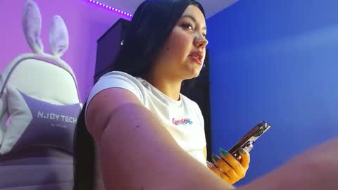 isa_jones1 online show from October 2025 03:06:01 AM