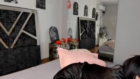 Snapshot of isa_jonness_ chatting on October 2025 12:22:02 PM oIssaJonneso online show from October 2025 12:22:02 PM