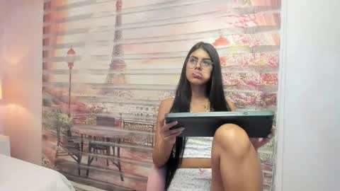    online show from October 2025 03:20:02 AM